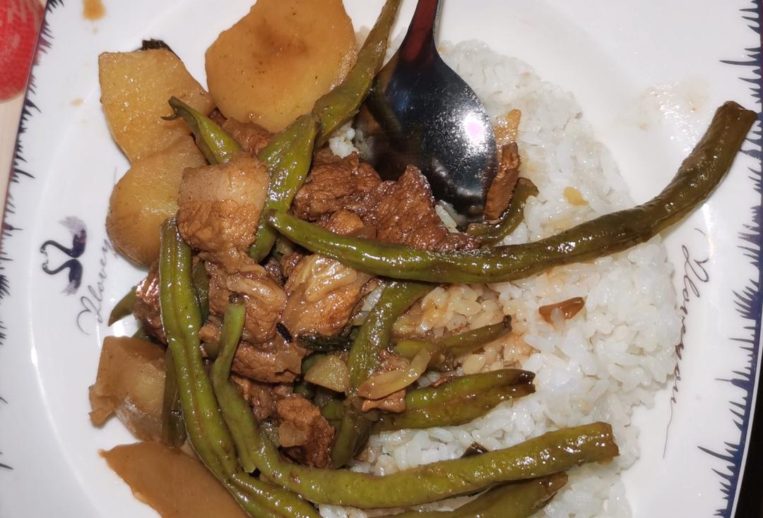 百吃不厌的东北豆角炖肉