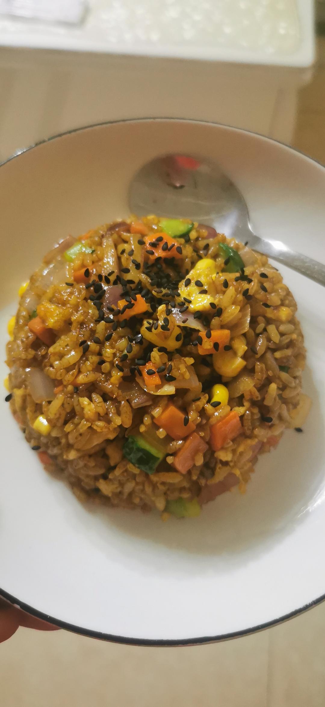 好吃到舔盘的酱油炒饭！