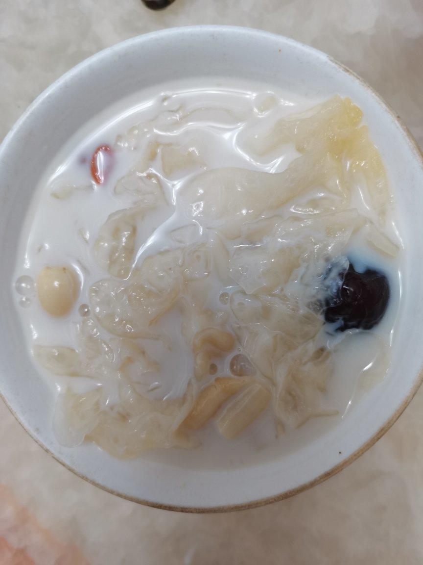 ♥️女人的补气补血绝佳品♥️鱼胶糖水💯
