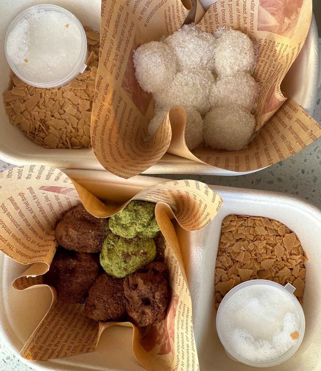 火遍全网的蘸酱麻薯是谁发明的？糯叽叽的口感，配上爱吃的蘸料，一口一个，吃完真的双倍快乐！