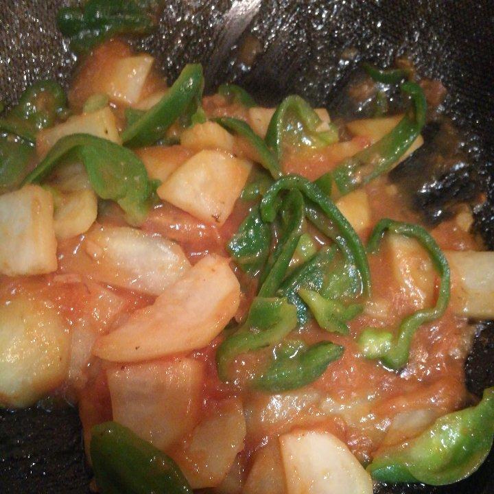 青椒番茄土豆片