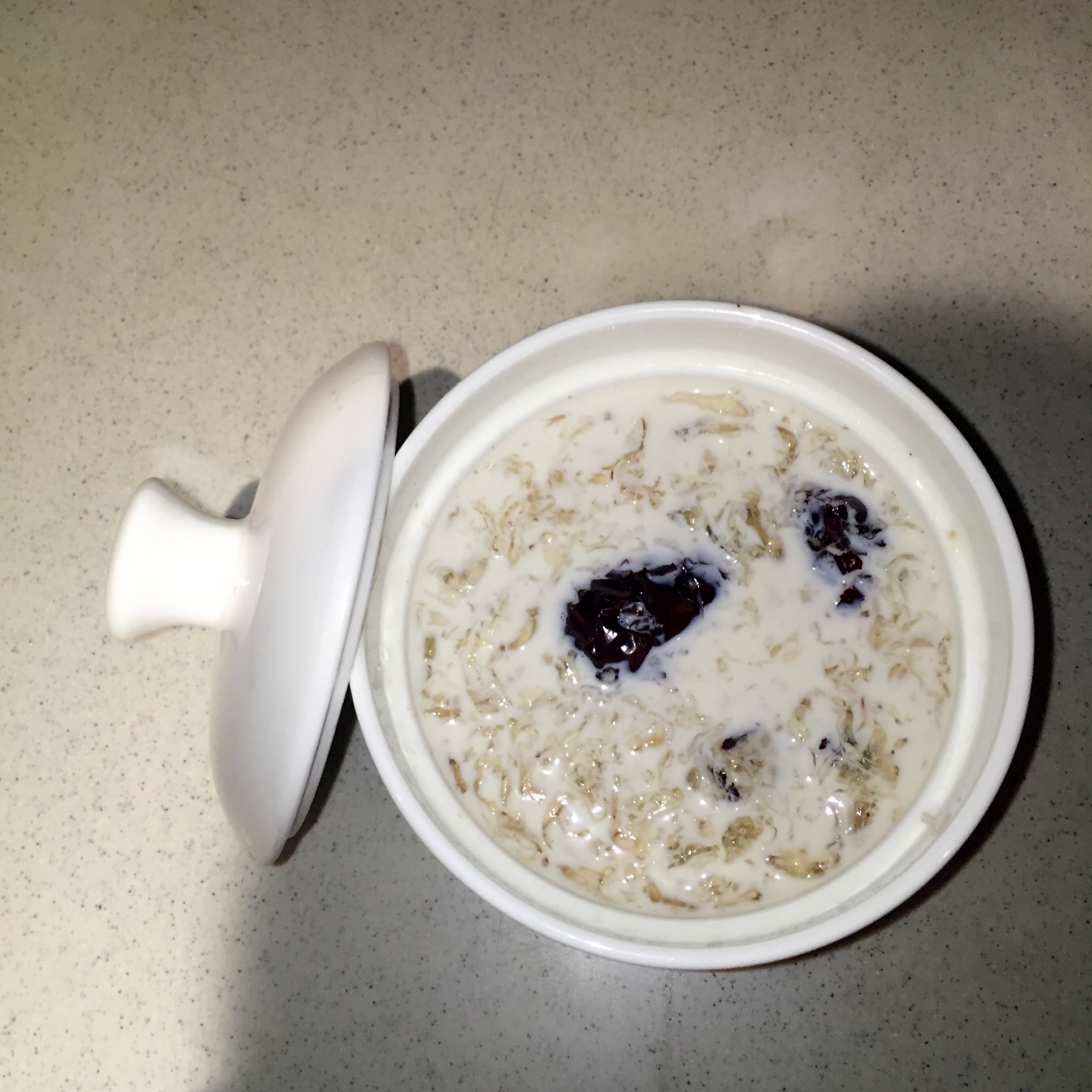 张晓兔的微博做的红枣牛奶炖燕窝