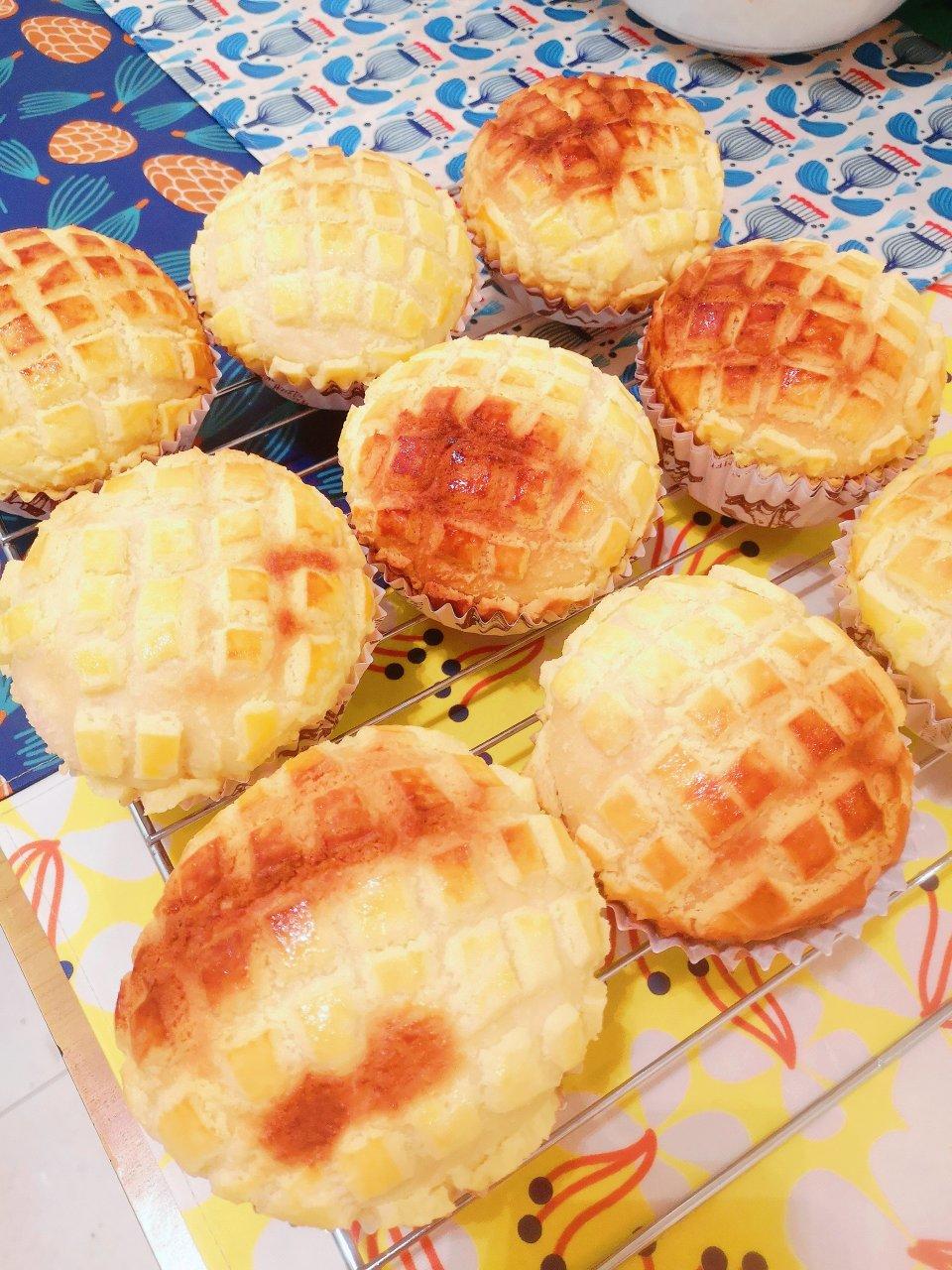 好吃到炸裂的港式菠萝包（附带制作酥皮的小视频）