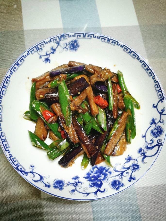 不用炸不吸油，咸香入味三分的红烧茄子