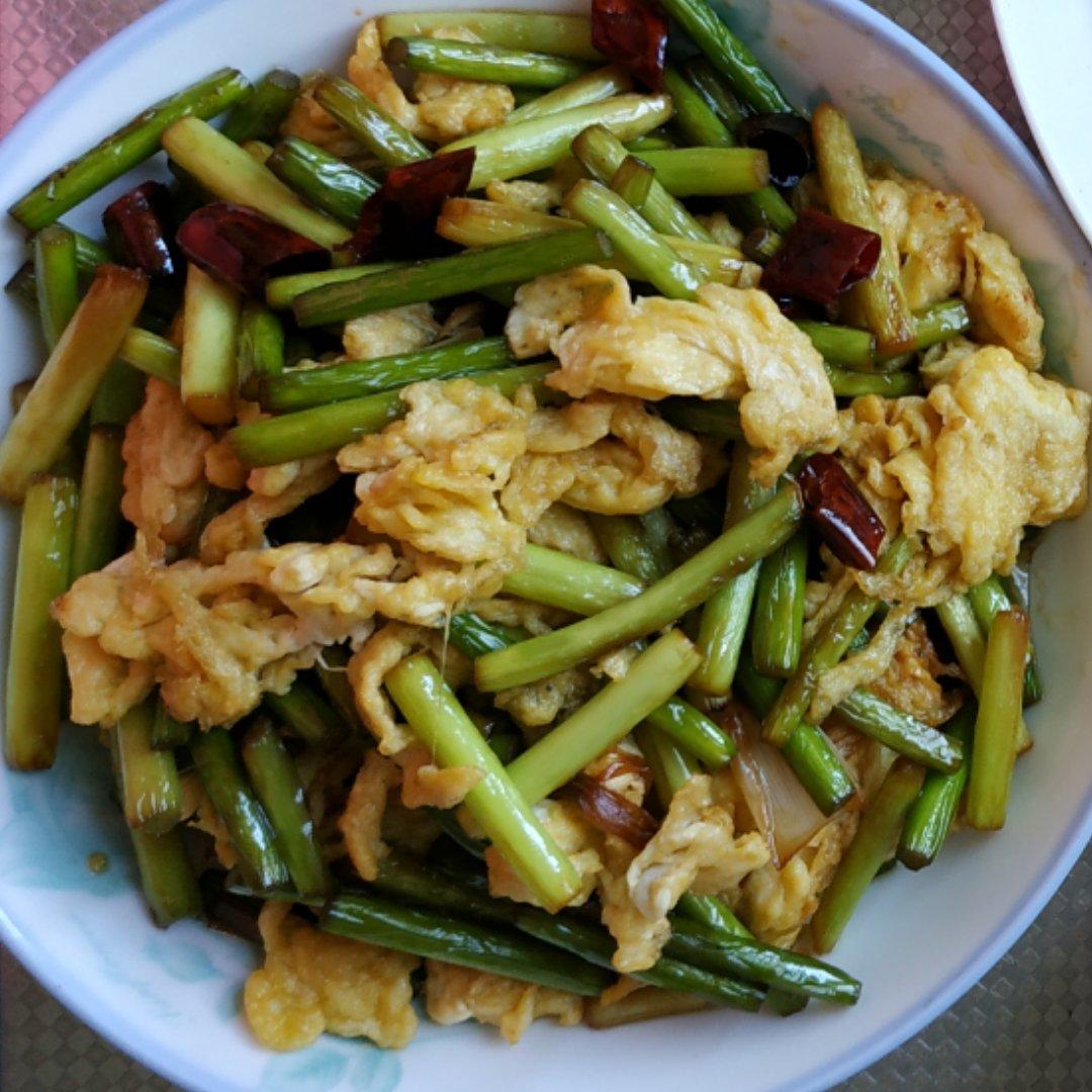 蒜薹炒鸡蛋