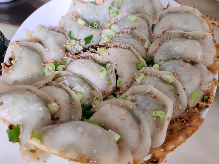 三鲜锅贴