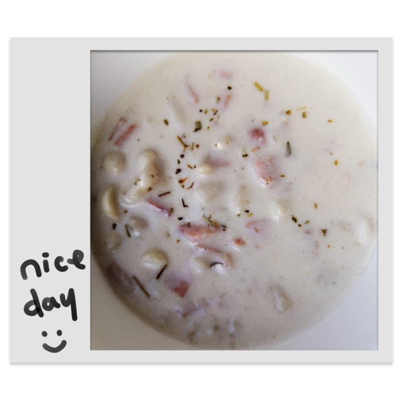 假装在西餐厅的奶油蘑菇汤