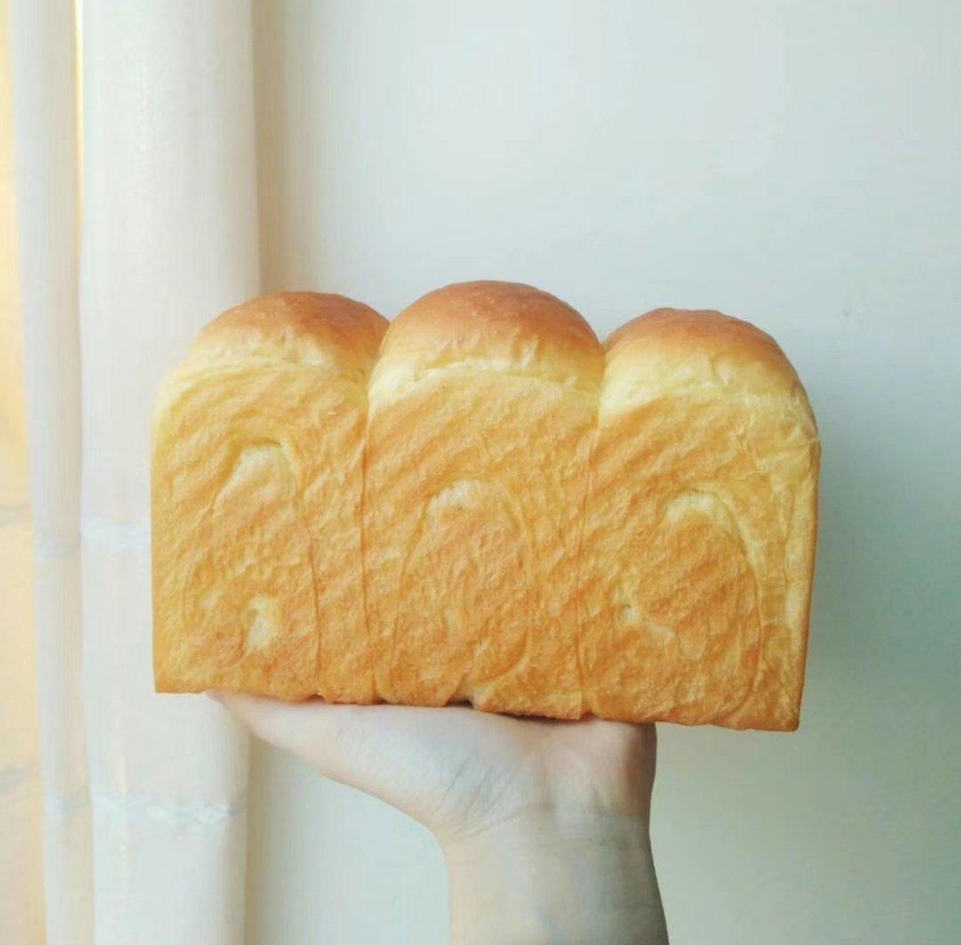 一整个蛋吐司（超好记的万能吐司配方）