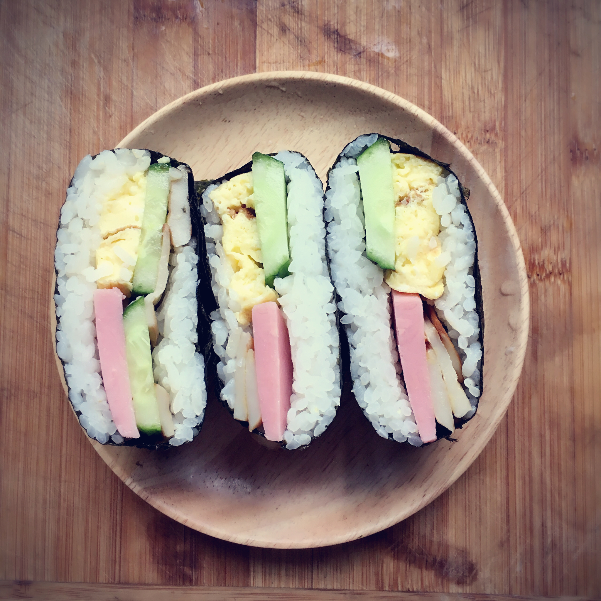 不用捏的饭团(おにぎらず)