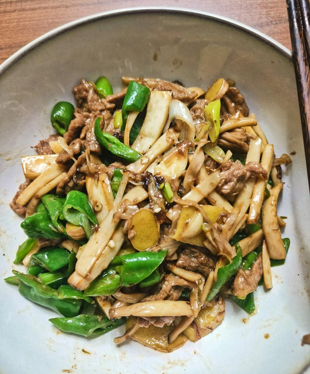 黑椒杏鲍菇炒牛柳