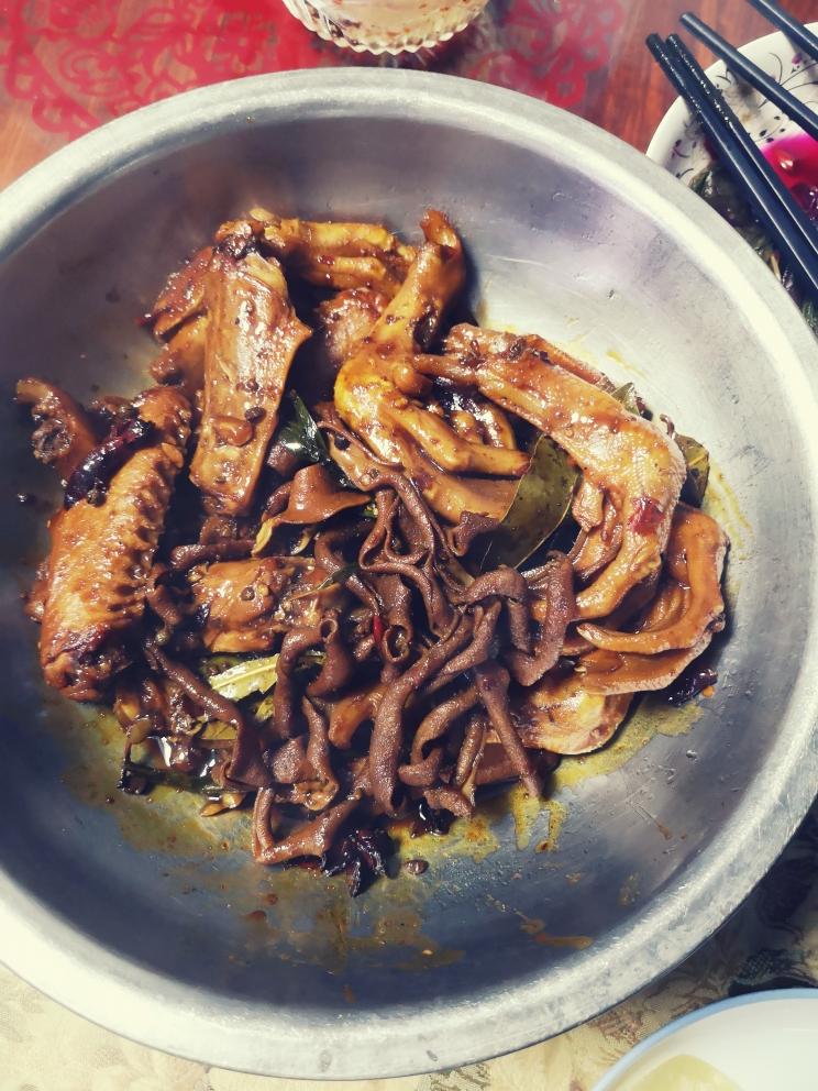 卤鸭翅、鸭爪、鸭肠