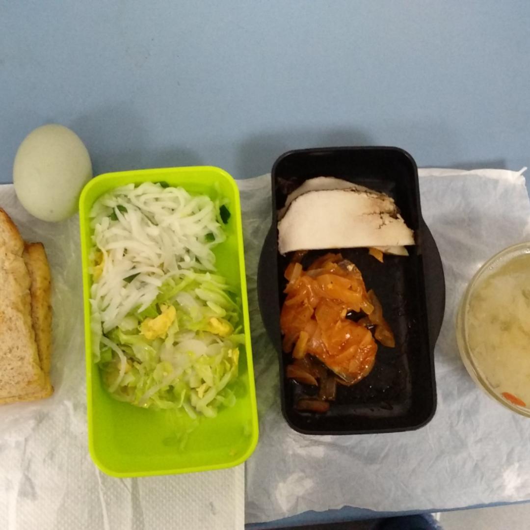 明月照松林