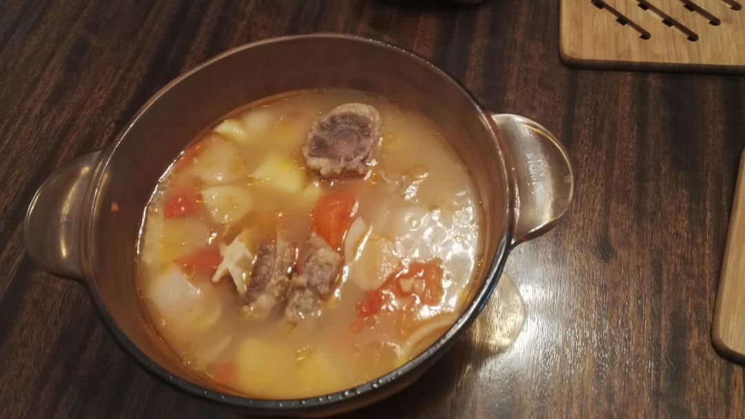 中式牛尾罗宋汤