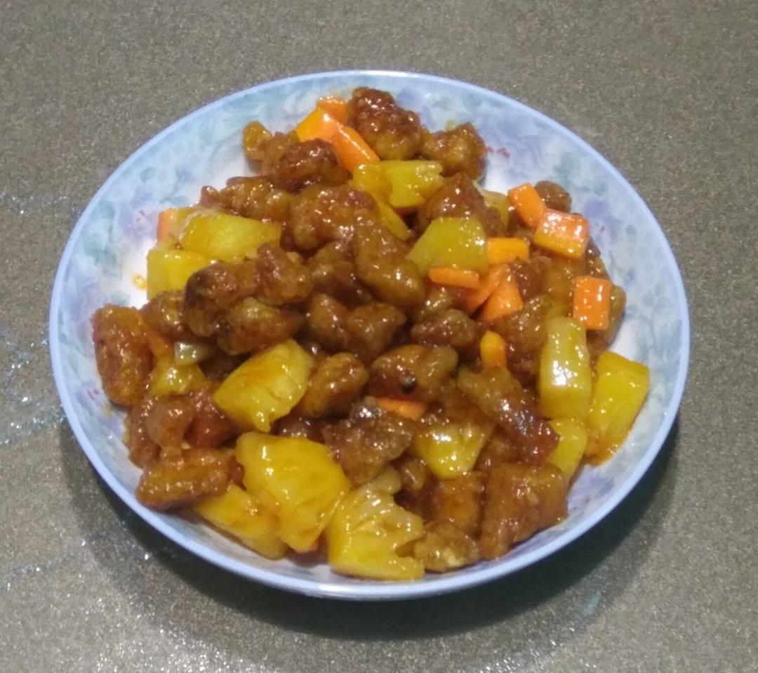 菠萝咕噜肉