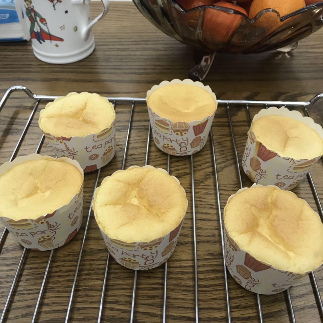 纸杯蛋糕（正好六连杯的量）