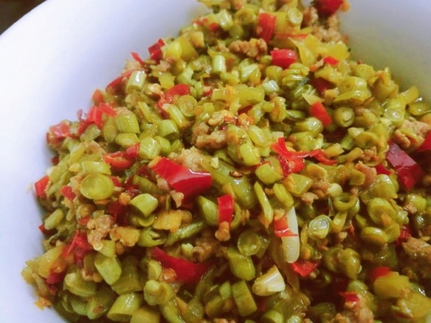 贵州酸味—剁椒肉沫酸豇豆（下饭神器）的做法