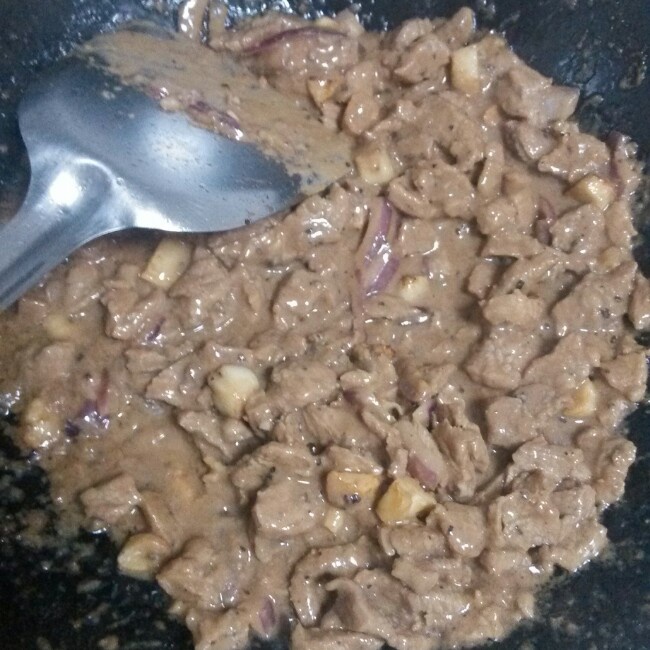 黑蒜子牛肉粒