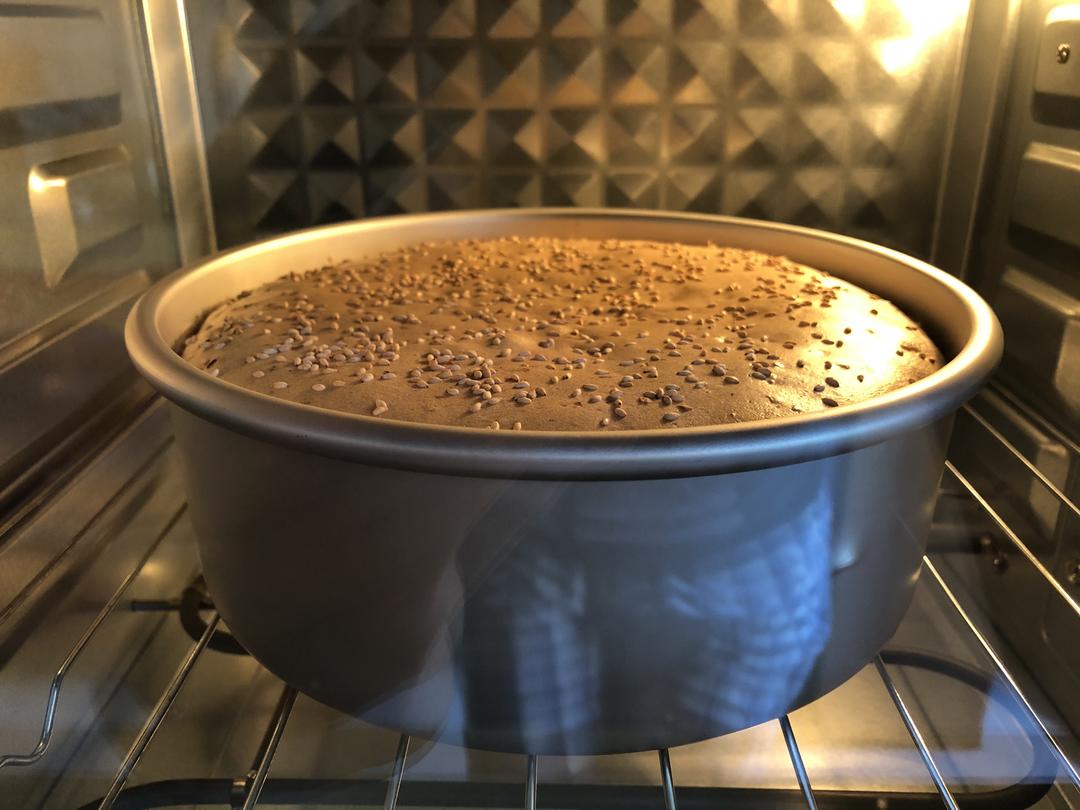 八寸戚风版核桃枣糕