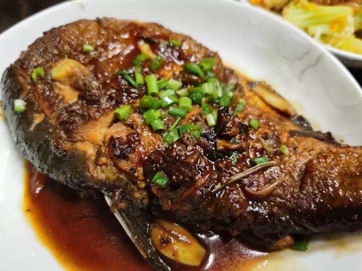 红烧鳊鱼