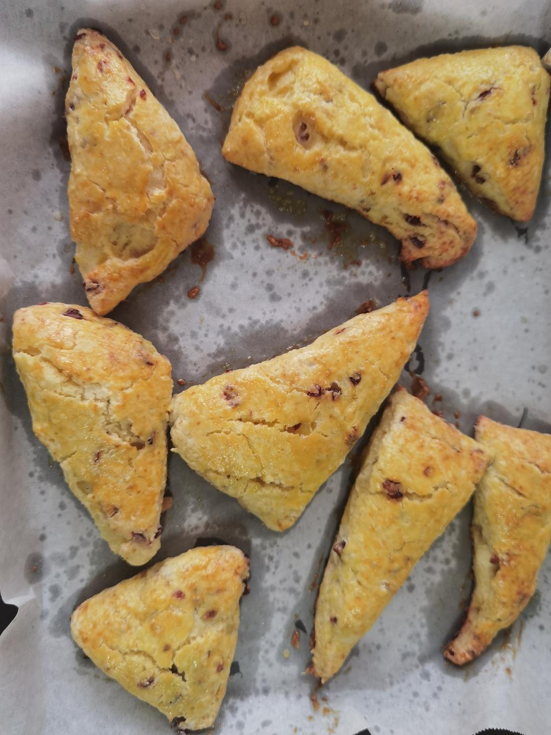 完美裂纹～百分百成功的超好吃奶香司康（禁止搬运）