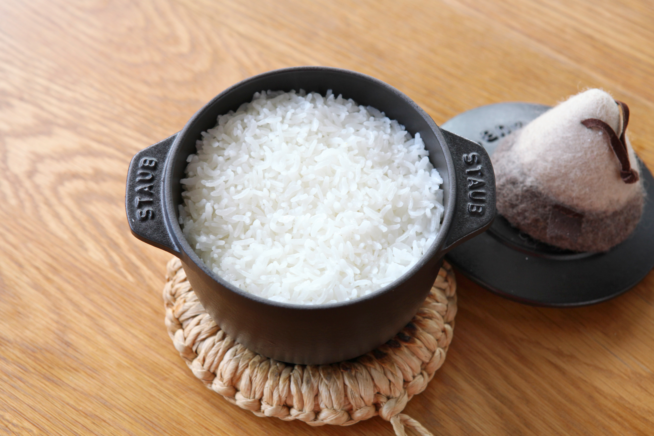 铸铁锅焖米饭