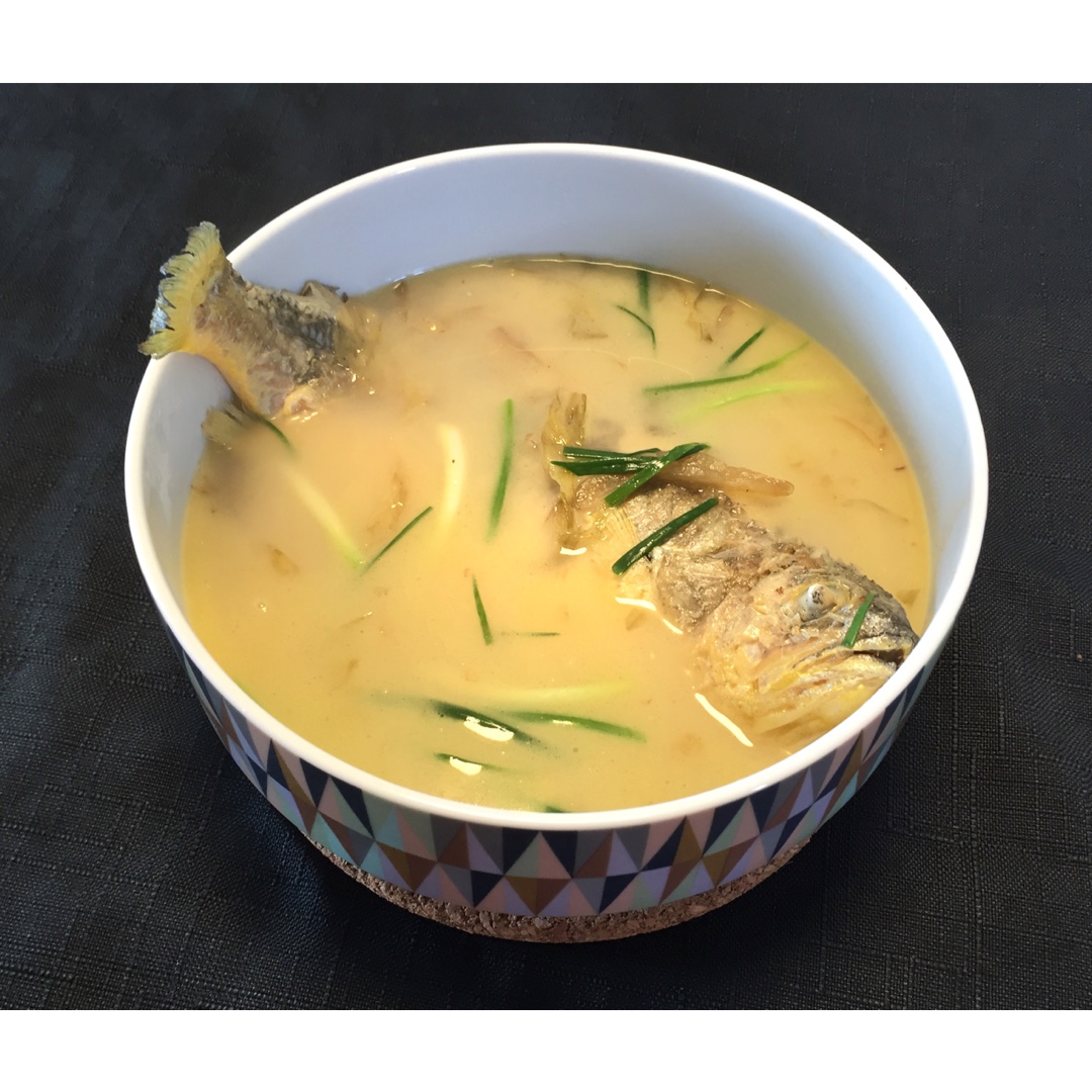 雪菜黄鱼汤 carpathia做的雪菜黄鱼汤赞 黄鱼,雪菜