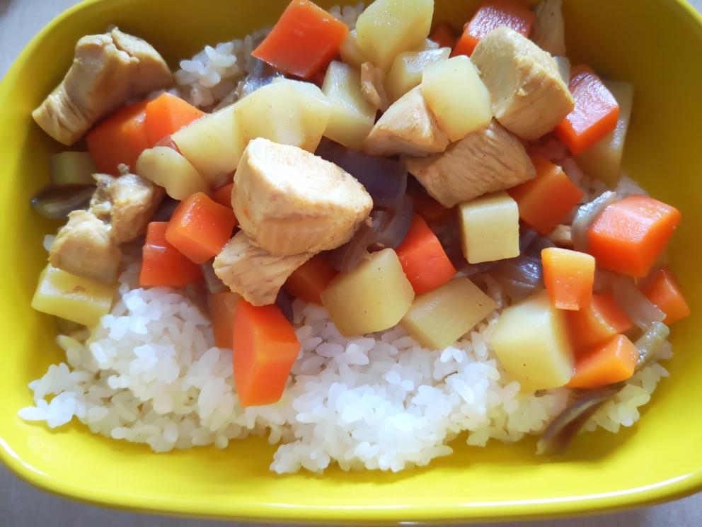 咖喱鸡丁饭