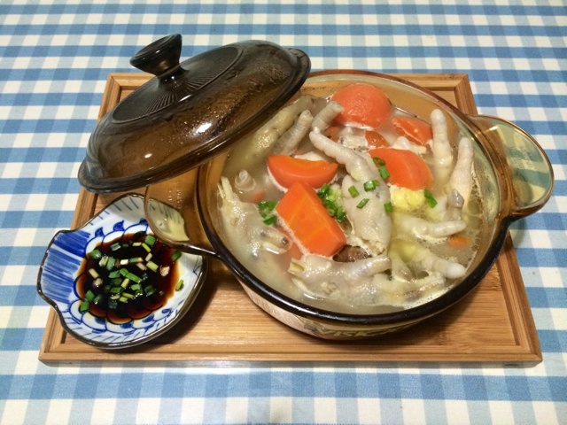 红枣莲子鸡爪汤