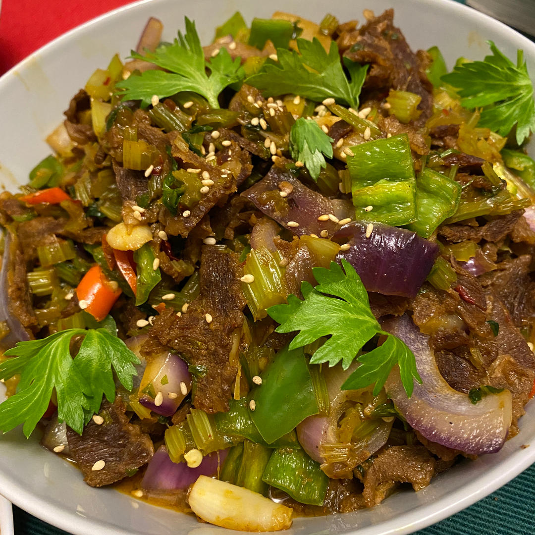 ㊙️家常菜‼️芹菜小炒牛肉‼️牛肉超级嫩滑哟