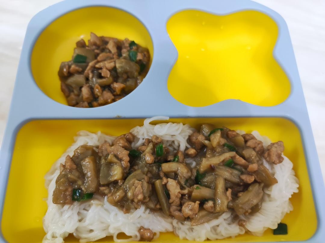 肉沫茄子拌面的做法