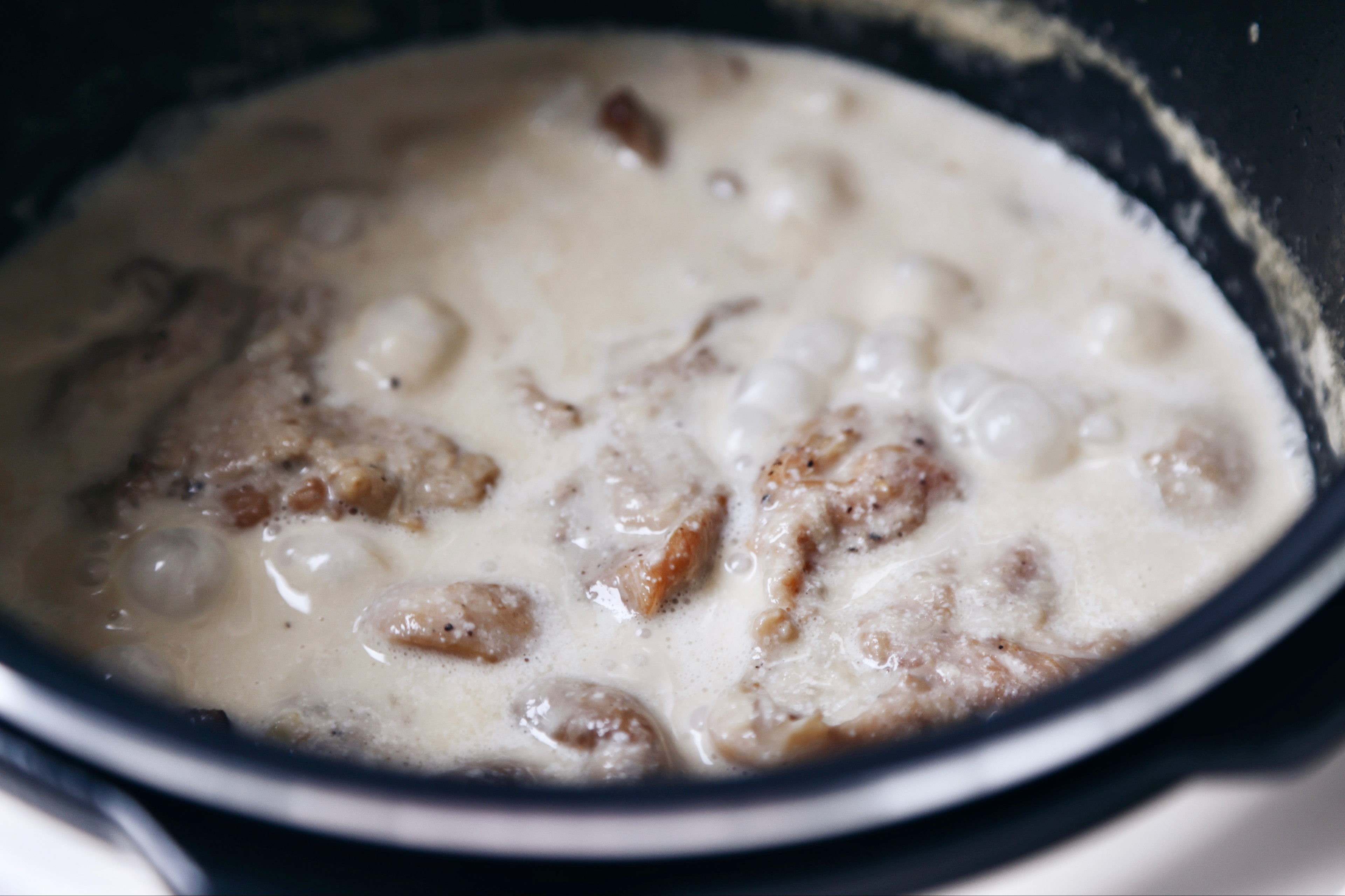 奶油蘑菇炖鸡 零基础简易西餐的做法 步骤11