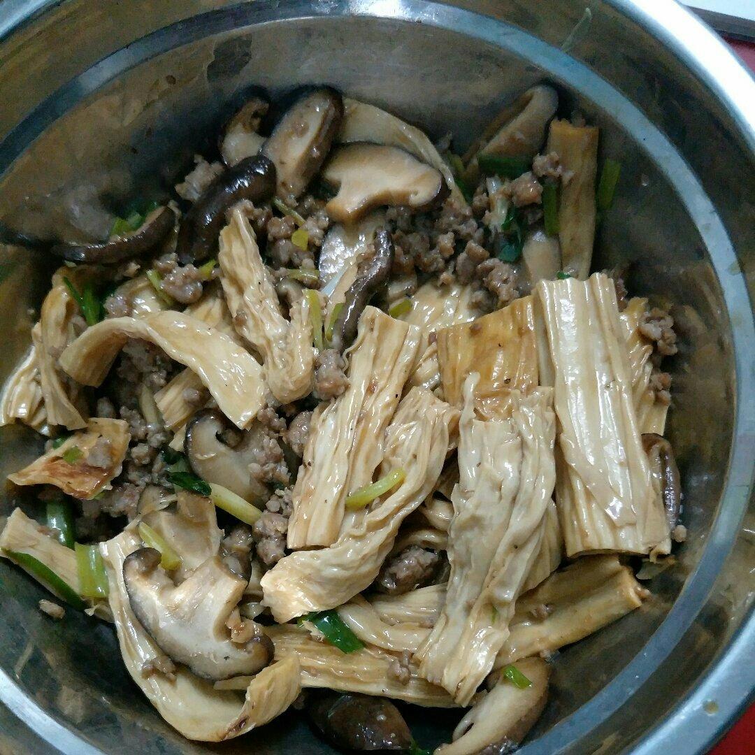 腐竹烧香菇
