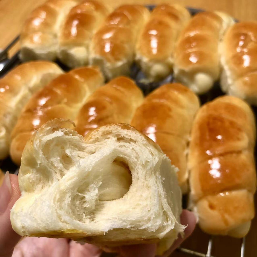 超级柔软的咸口小餐包—日式盐面包