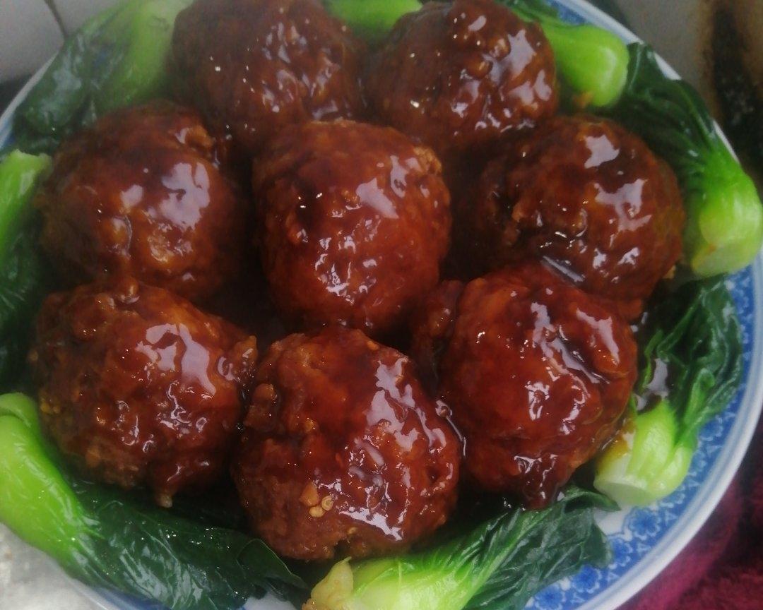 年菜狮子头的做法