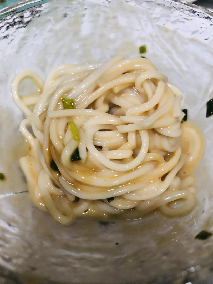 可盐可甜的葱油花生酱拌面🍜