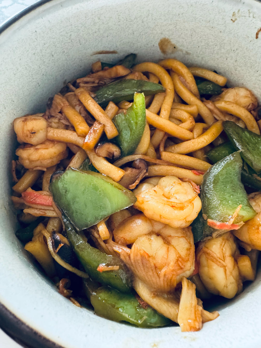 虾仁炒乌冬面～酱汁浓郁，瞬间光盘