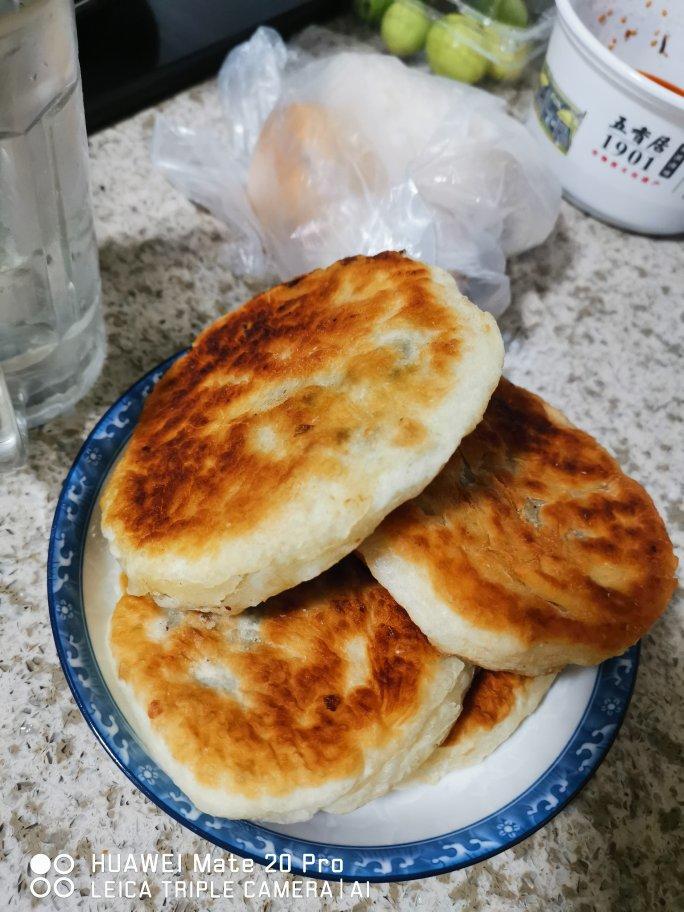 懒人版葱香发面饼 要多软有多软 零失败的方子 附细节视频详解