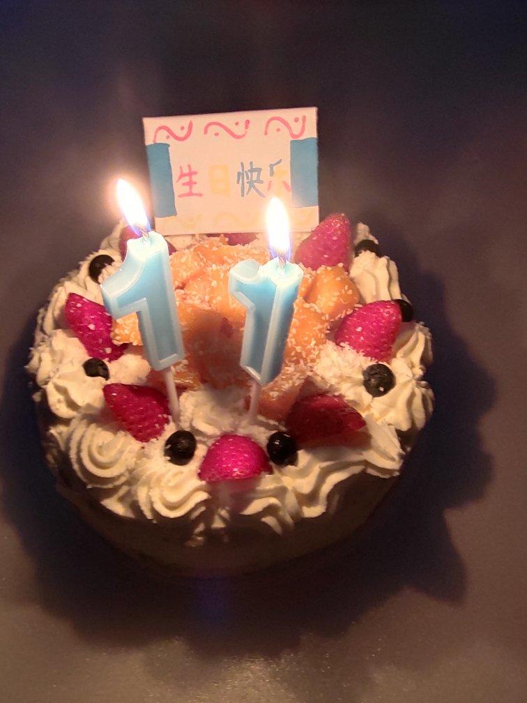 8寸家庭版~简单美味的奶油水果生日蛋糕，含蛋糕胚做法