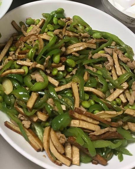 青椒毛豆炒肉丝