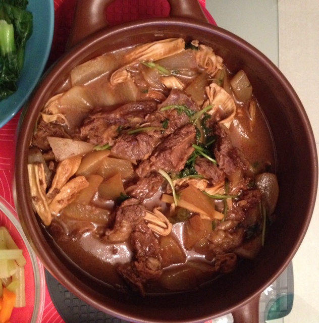 萝卜牛腩煲