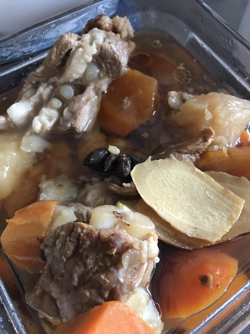 胡萝卜土豆炖排骨
