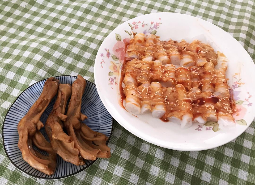 混酱蒸猪肠粉