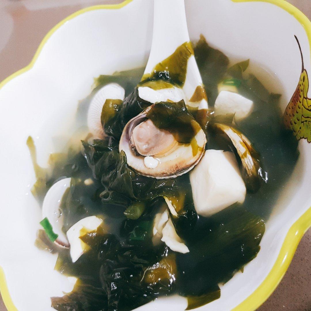 蛤蜊海带豆腐汤