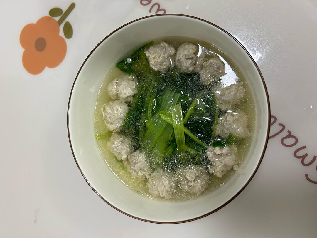 小白菜汆丸子