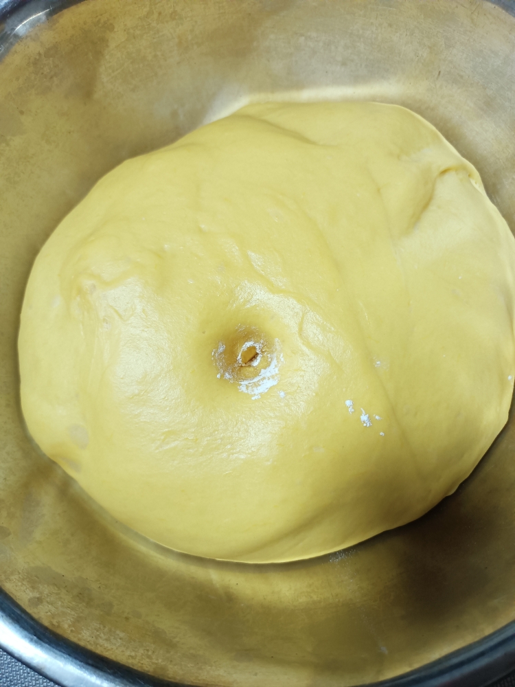 南瓜椰蓉奶酪包的做法 步骤2