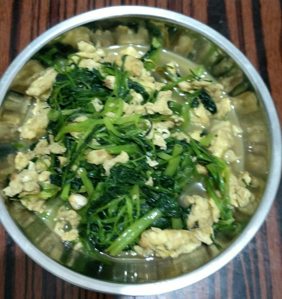 菠菜炒鸡蛋