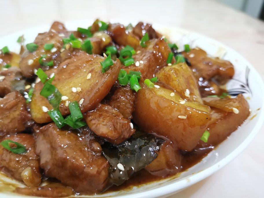 厨师长教你：“红烧肉”的家常做法，肉香四溢肥而不腻