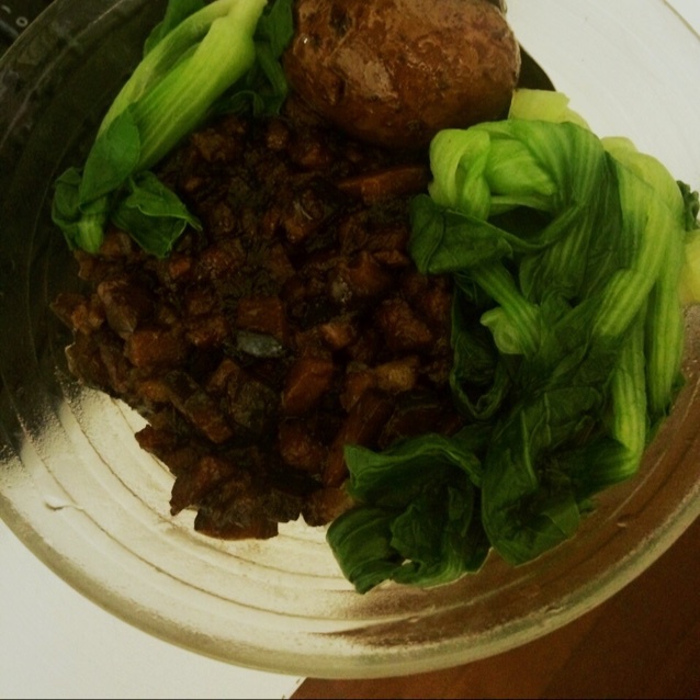 洋葱酥卤肉饭