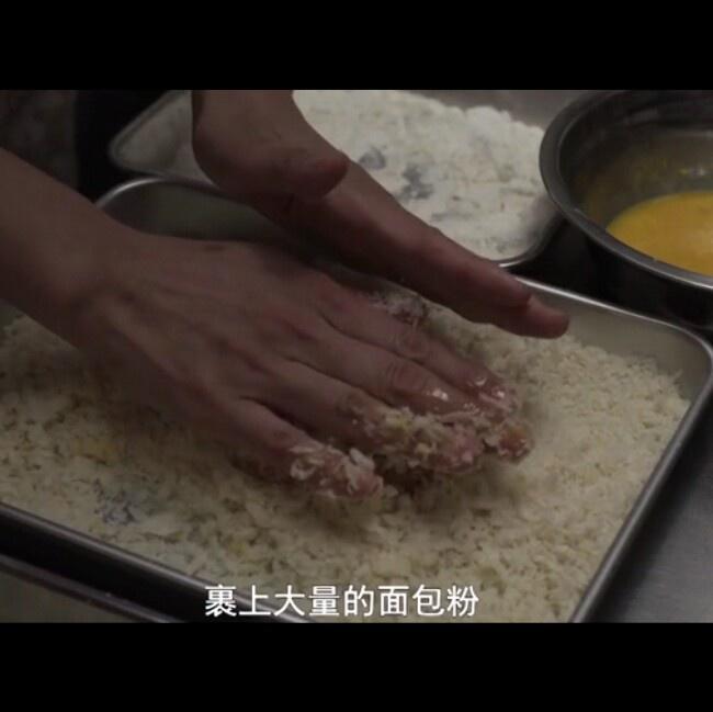 炸肉饼的做法 步骤2