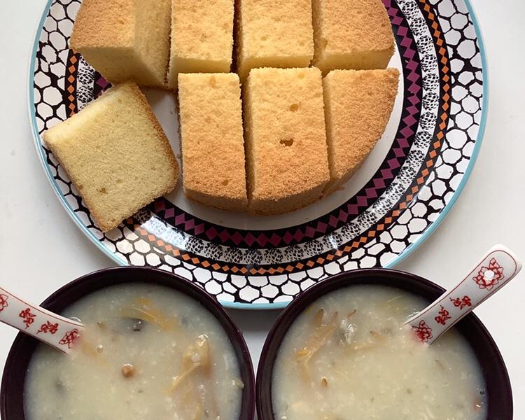 黄花菜皮蛋肉碎粥的做法